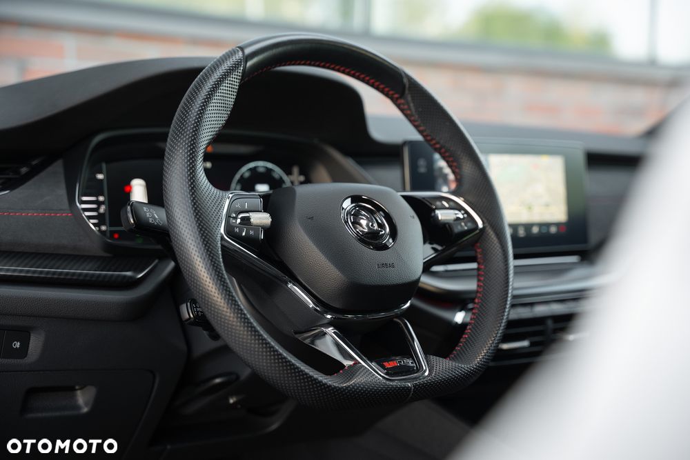 Skoda Octavia 2.0 TSI DSG RS 245 - 24