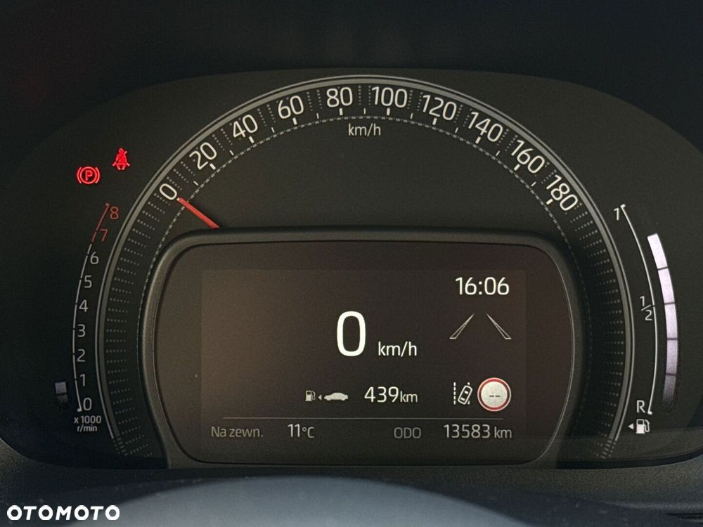 Toyota Aygo X - 16