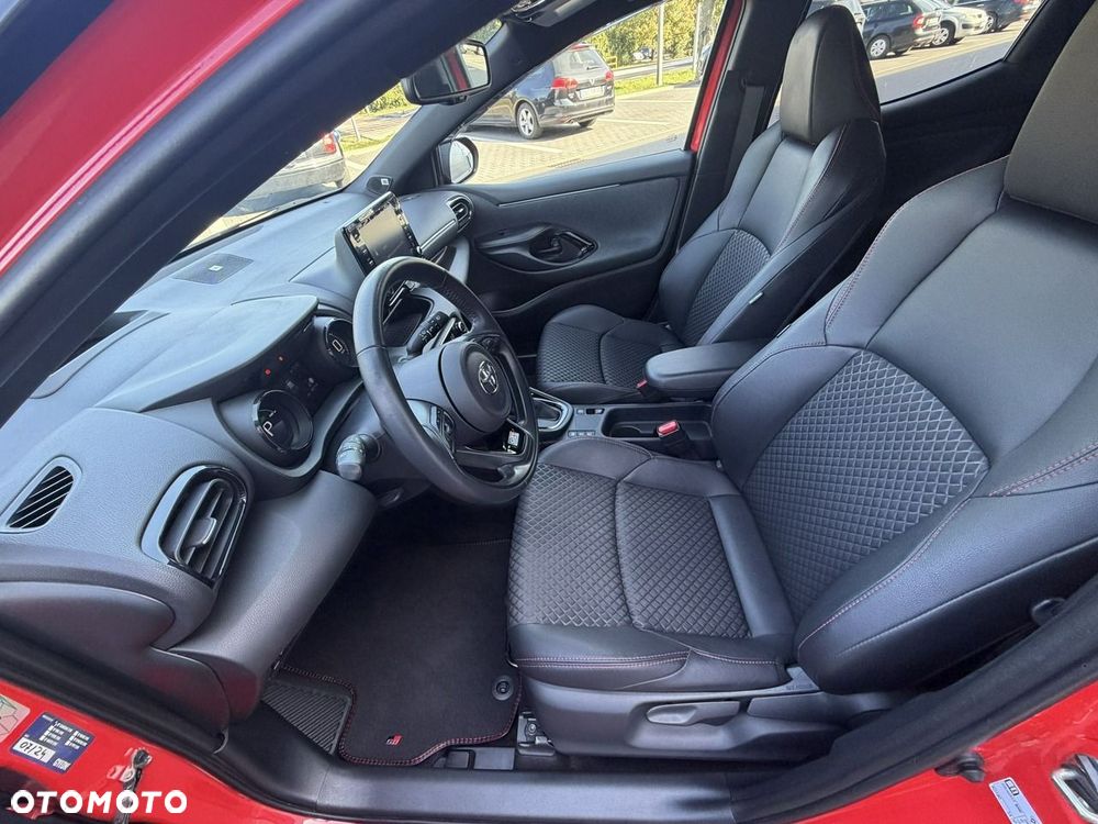 Toyota Yaris 1.5 VVT-i GR SPORT - 33
