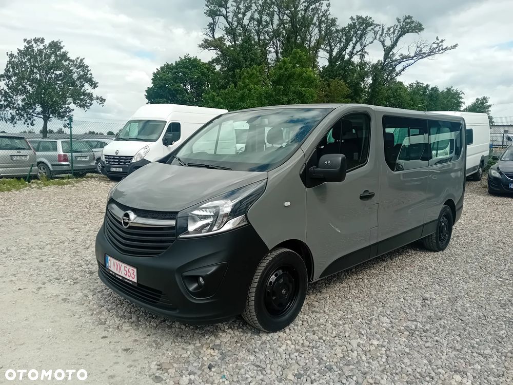 Opel Vivaro - 1