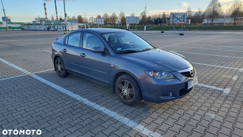 Mazda 3 2.0 Active + - 2