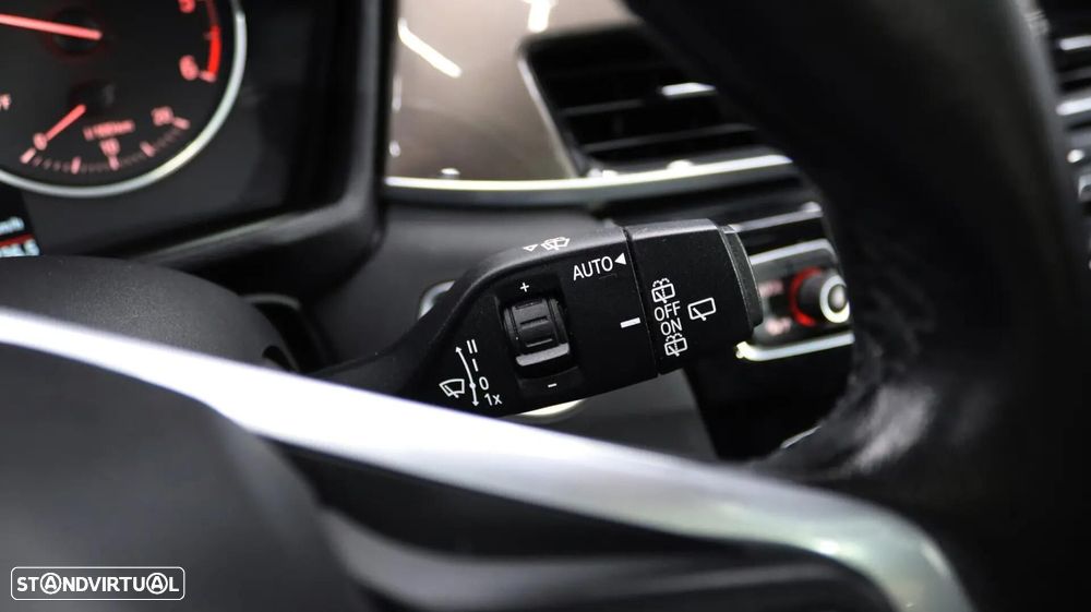 BMW X1 18 d sDrive xLine Auto - 24