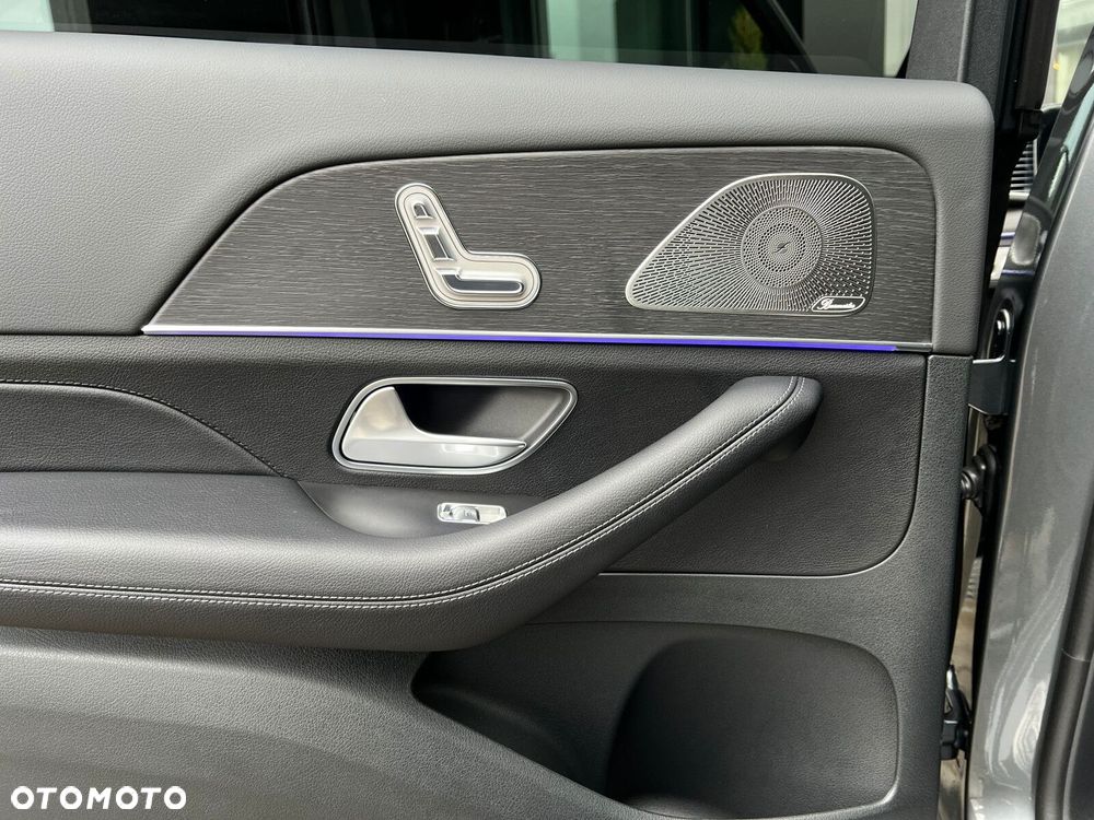 Mercedes-Benz GLS - 10