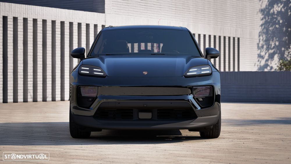 Porsche Macan Electric 4 - 5