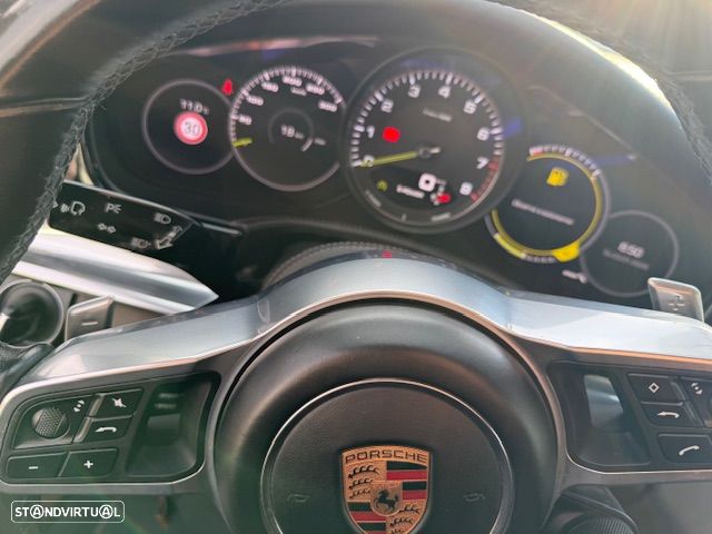 Porsche Panamera Sport Turismo - 34