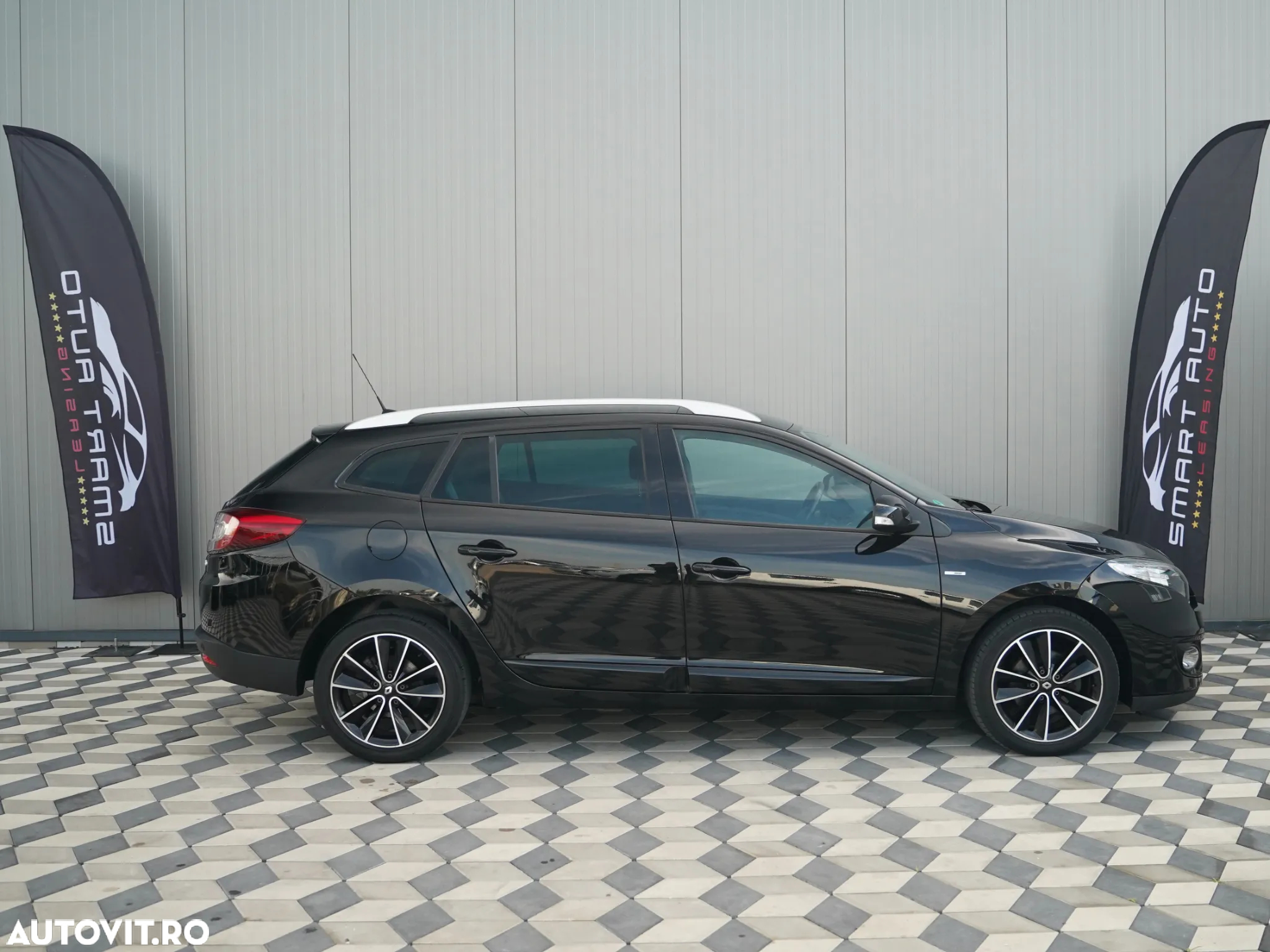 Renault Megane Grandtour TCe 130 Bose Edition - 14