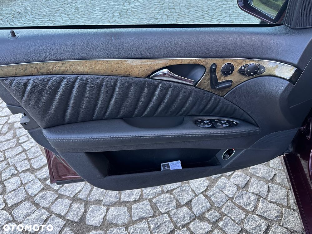 Mercedes-Benz Klasa E - 16