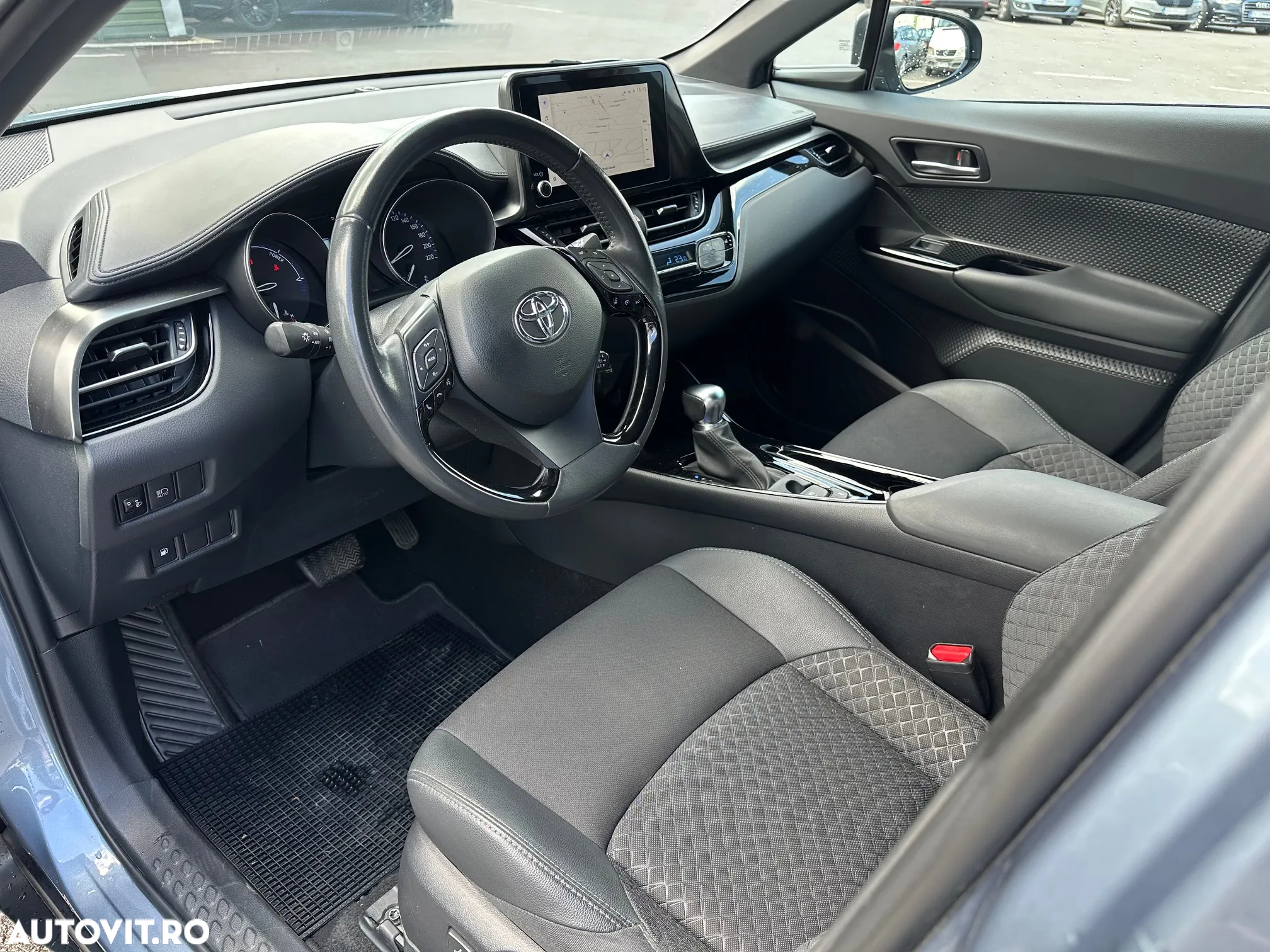 Toyota C-HR - 9