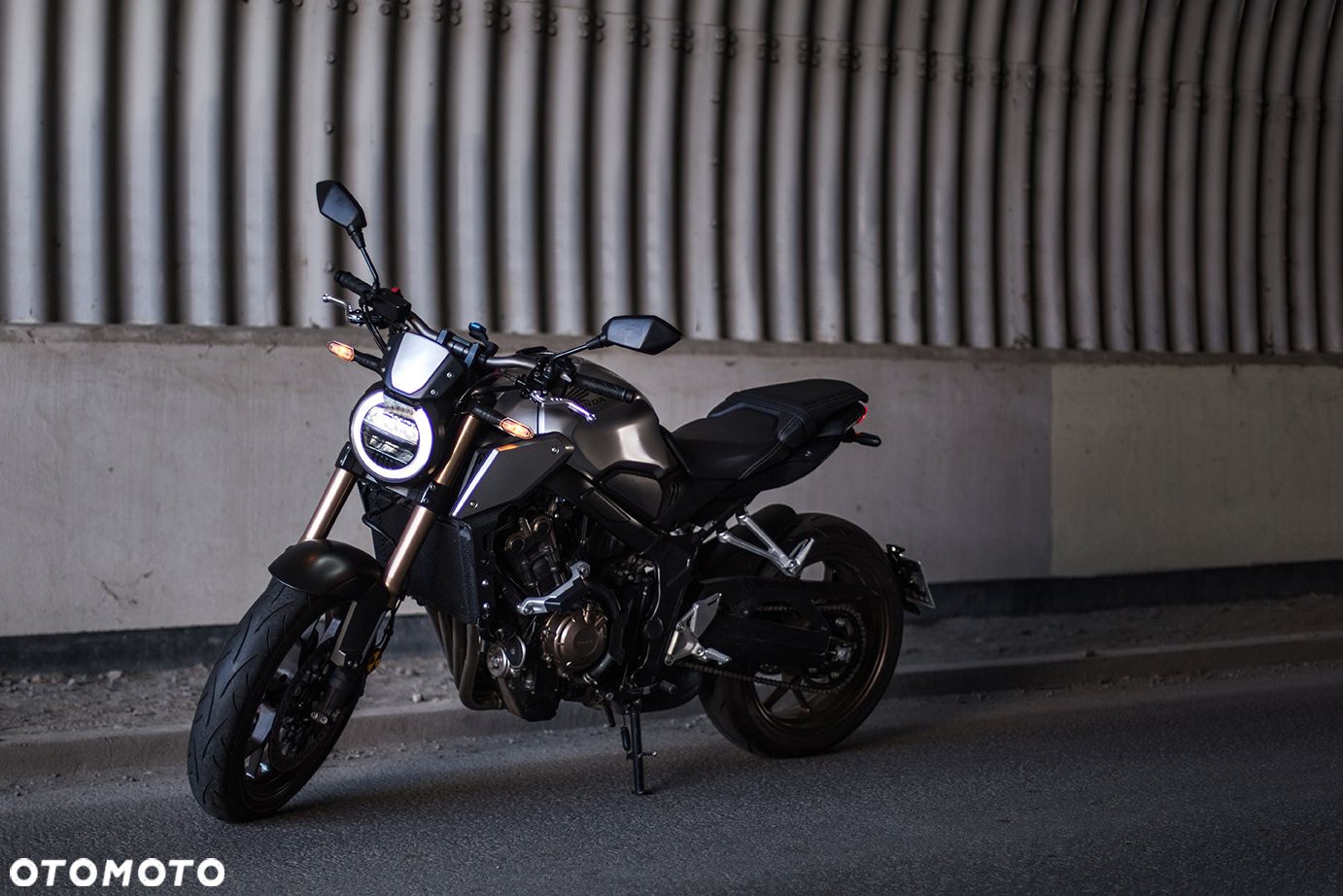 Honda CB - 1