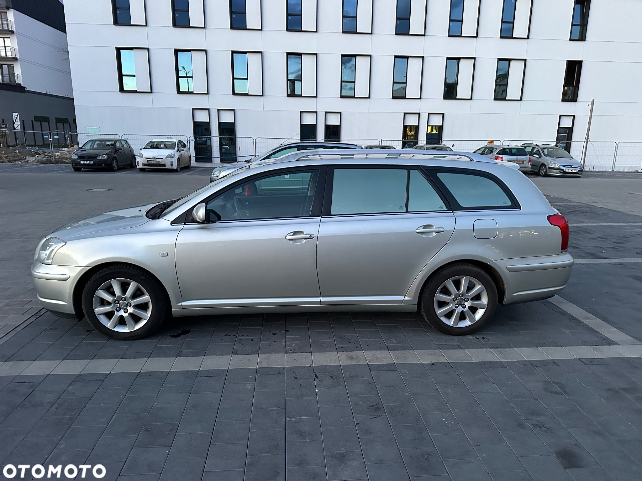 Toyota Avensis - 5