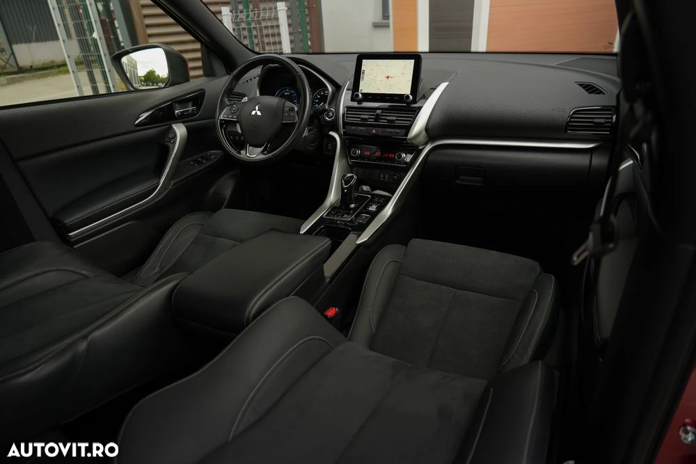 Mitsubishi Eclipse-Cross 4WD Top - 22