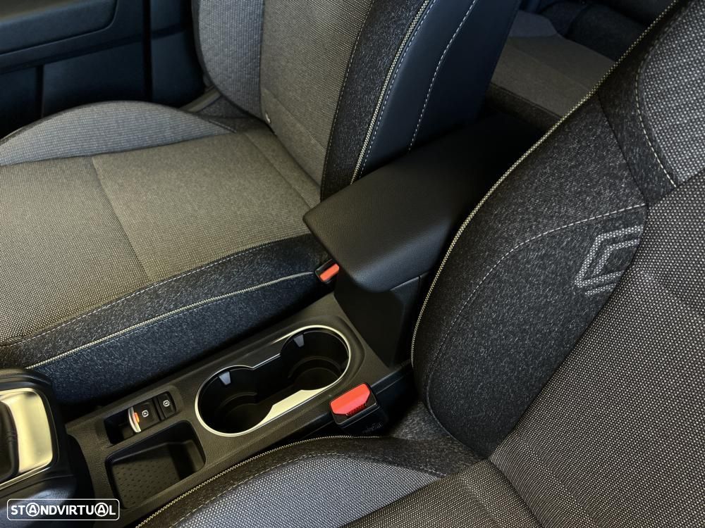 Renault Captur 1.0 TCe Techno Bi-Fuel - 33