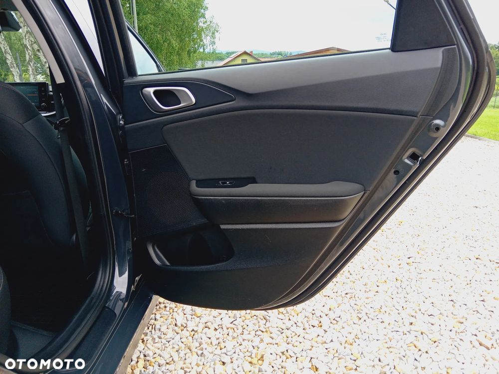 Kia Ceed 1.6 CRDi SCR M - 35