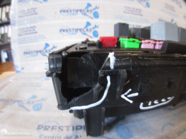 Caixa Fusiveis 13449210 1110224AB OPEL ASTRA J 2015 1.6 CDTI 110CV 4P BRANCO GM Danificado - 3