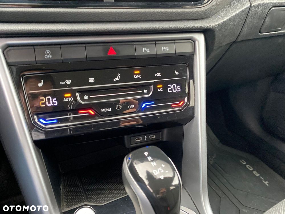 Volkswagen T-Roc - 25