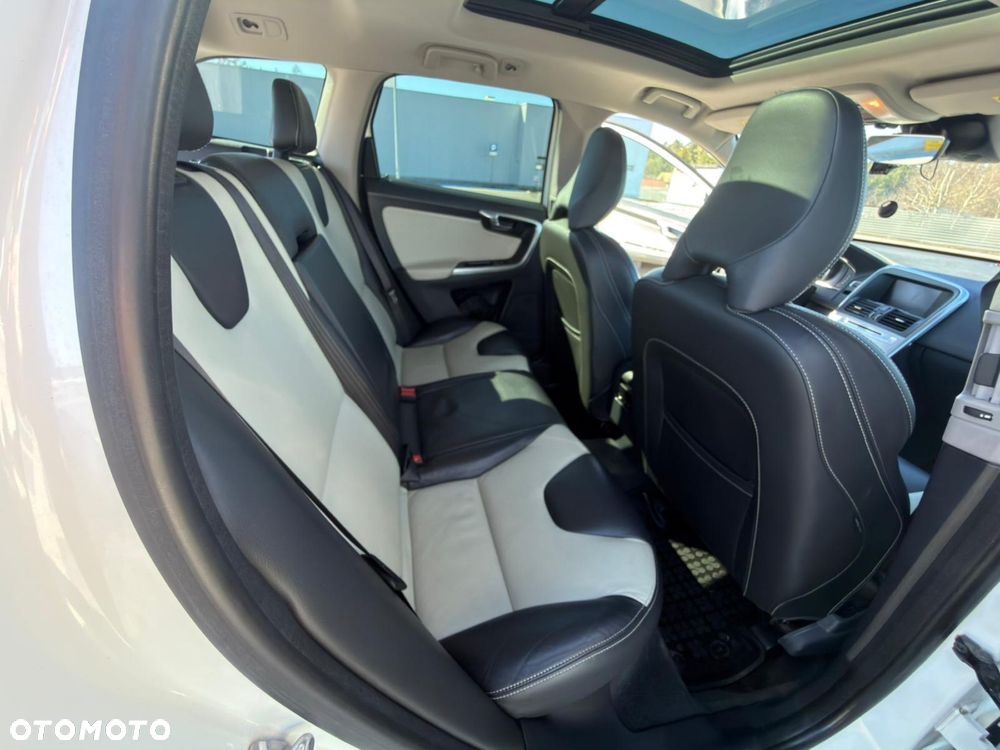 Volvo XC 60 - 8