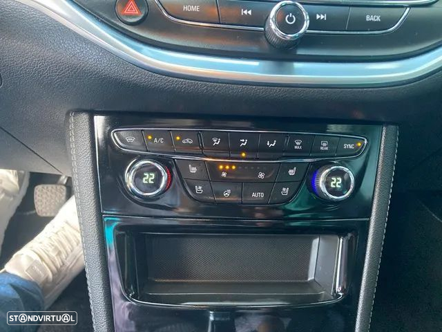 Opel Astra Sports Tourer - 20