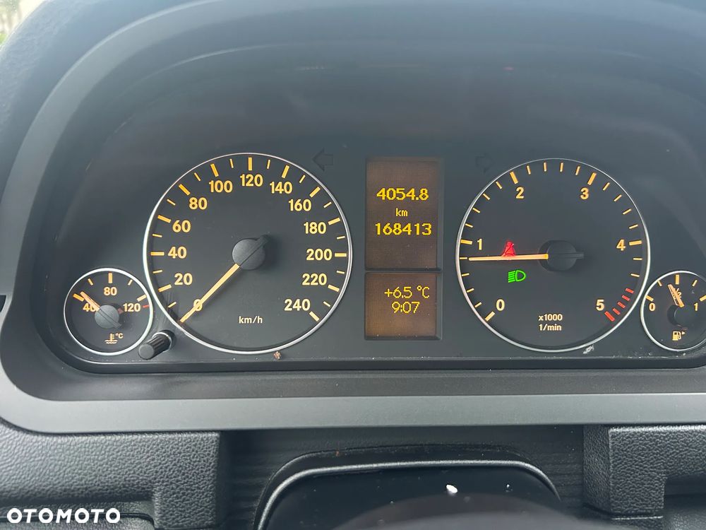 Mercedes-Benz Klasa A 180 CDI Special Edition - 29