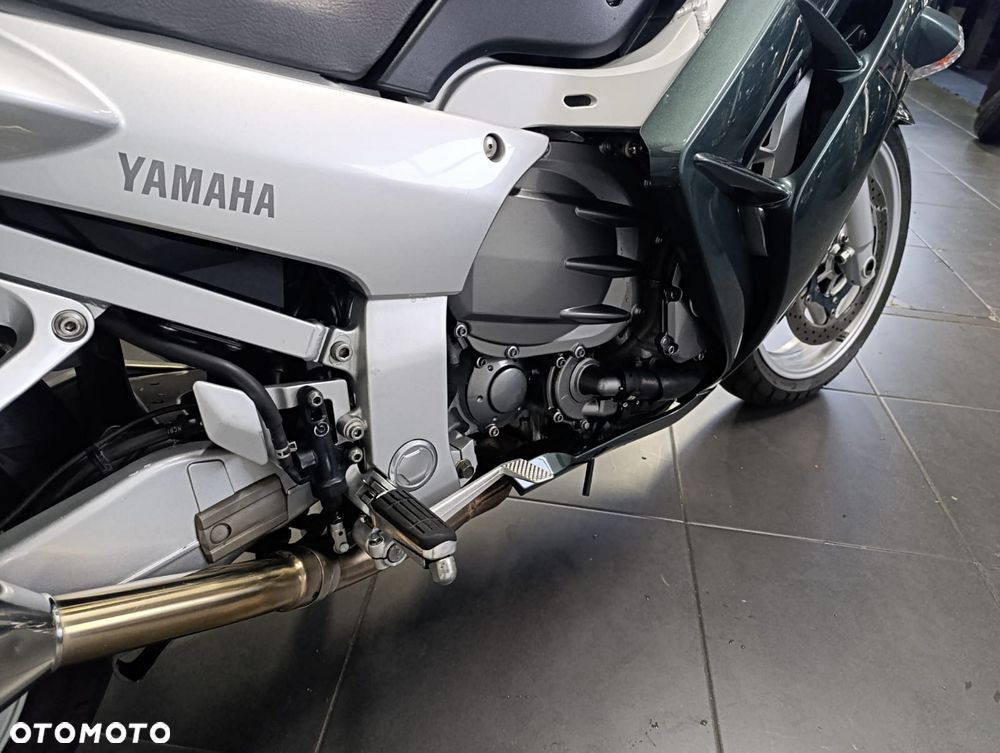 Yamaha FJR - 18