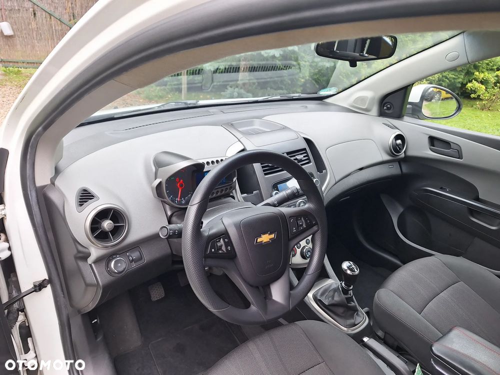 Chevrolet Aveo 1.2 LT+ - 10