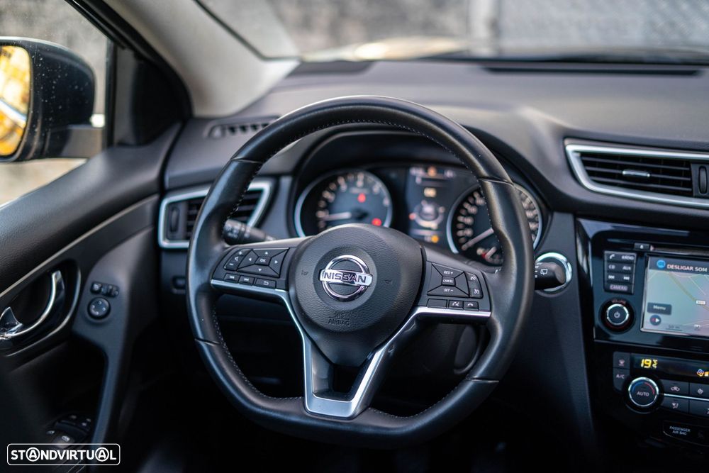 Nissan Qashqai 1.2 DIG-T N-Connecta 18 - 9