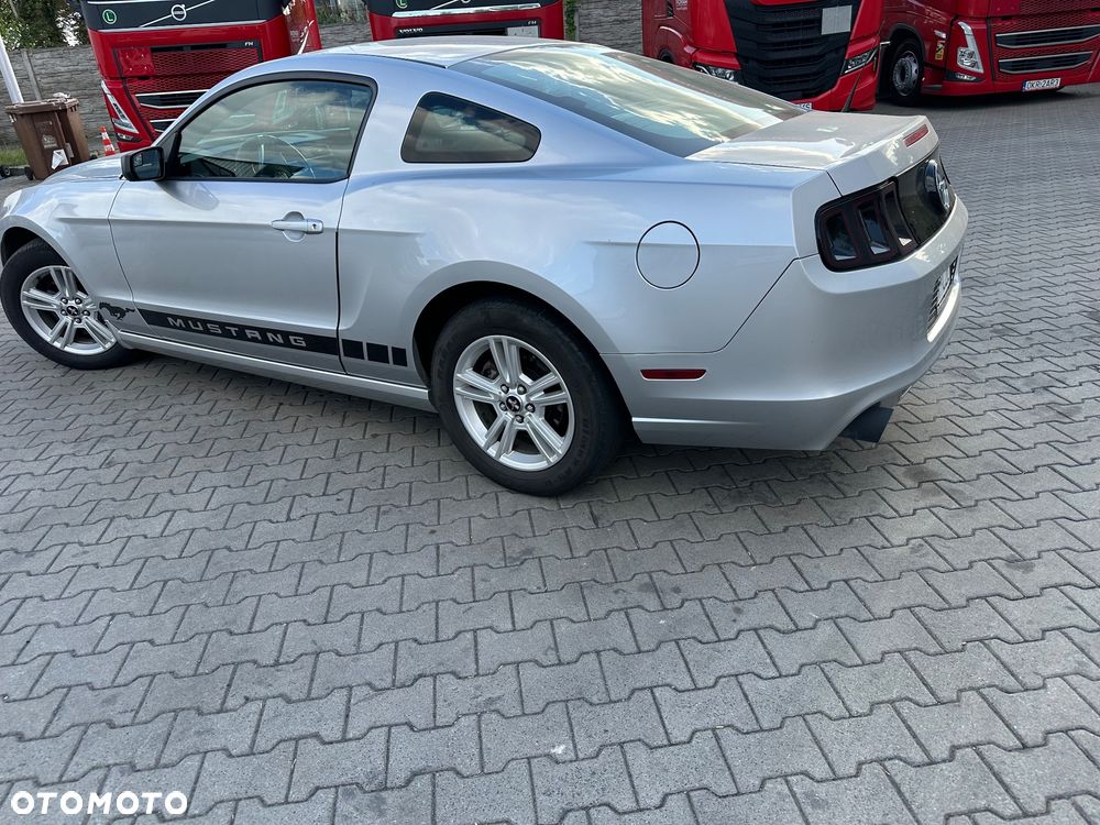 Ford Mustang 3.7 V6 - 8