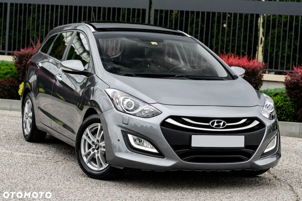 Hyundai i30 blue Kombi 1.6 GDi YES Silver - 1