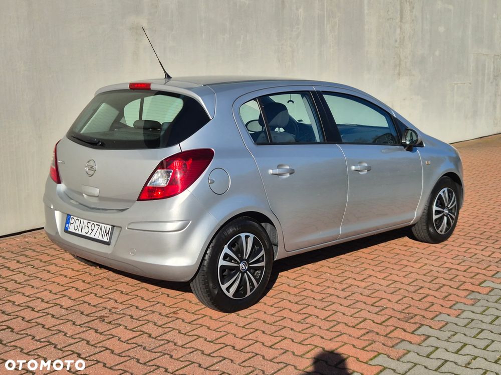 Opel Corsa 1.2 16V Enjoy - 20