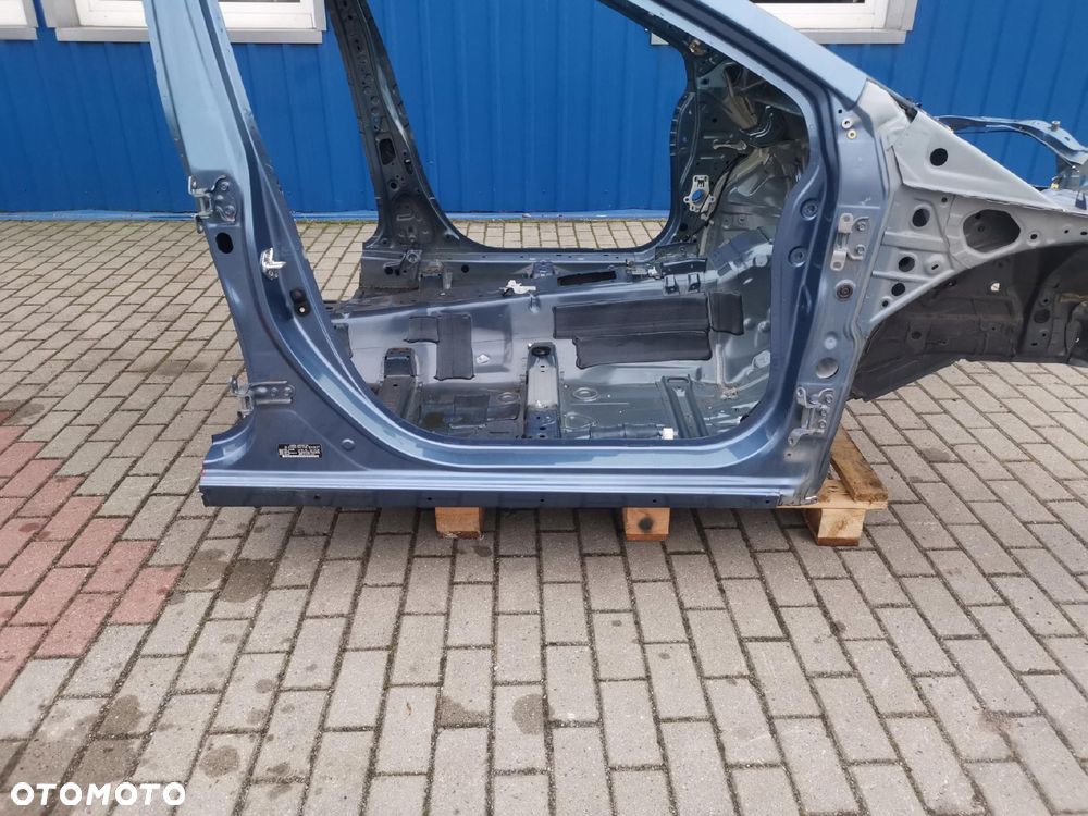 SUBARU XV III CROSSTREK 2023 2024 USA PROG SLUPEK SRODKOWY PRAWY CWIARTKA - 1