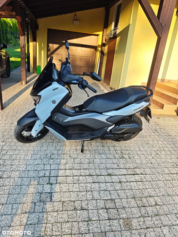 Yamaha NMAX - 1