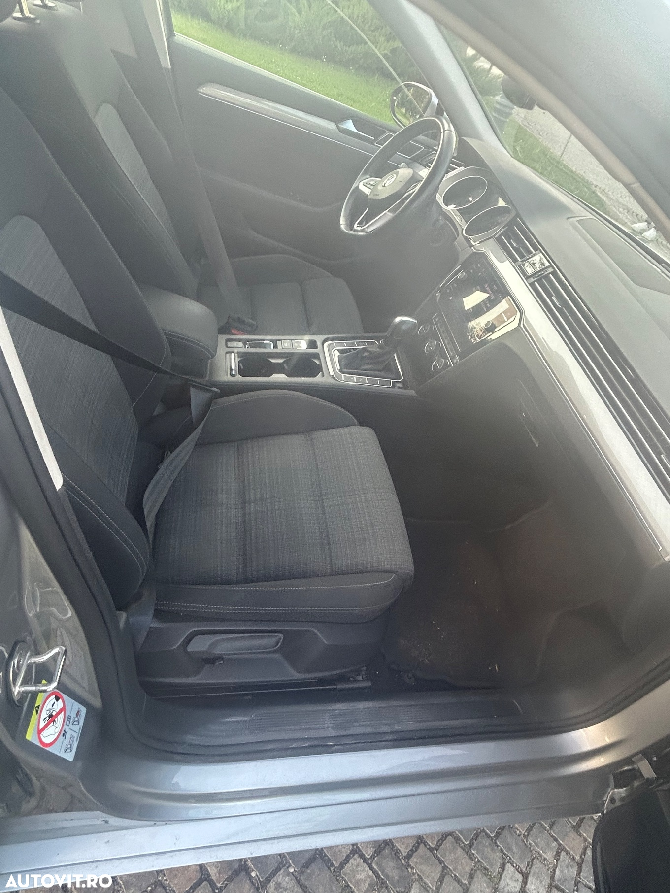 Volkswagen Passat Variant 1.6 TDI (BlueMotion Technology) DSG Comfortline - 9