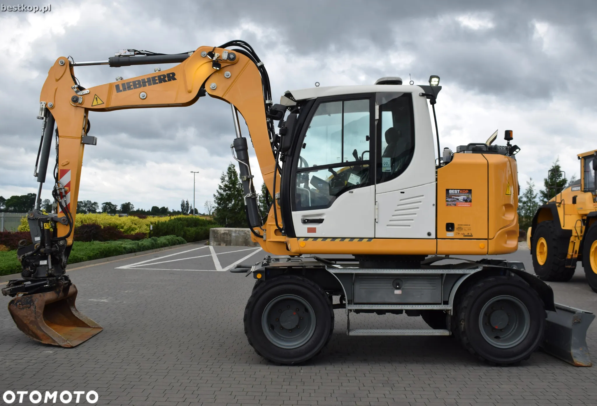 Liebherr A910 Compact Litronic - 11