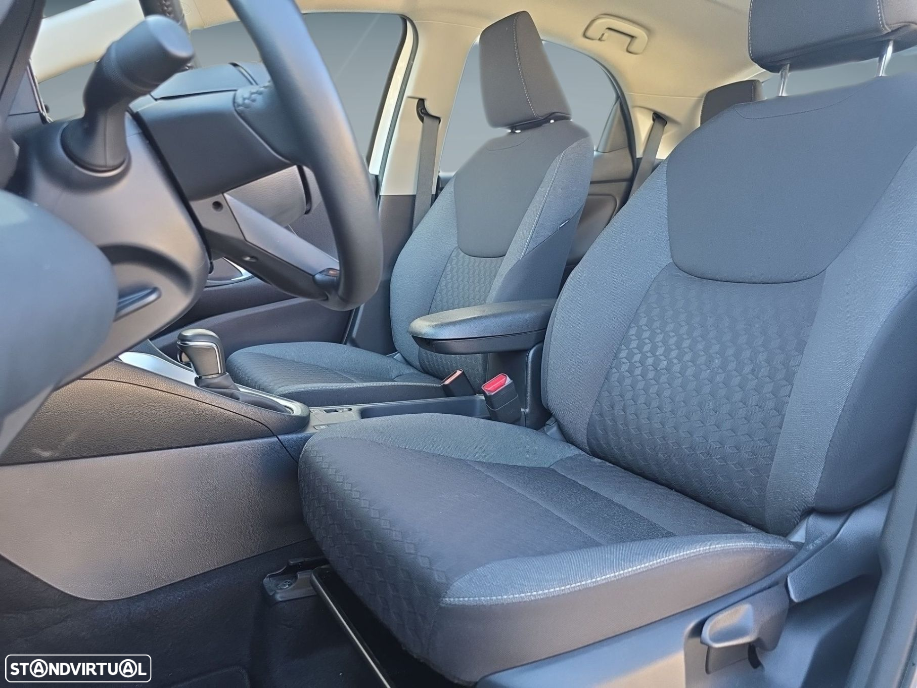Toyota Yaris 1.5 HDF Comfort Plus - 16