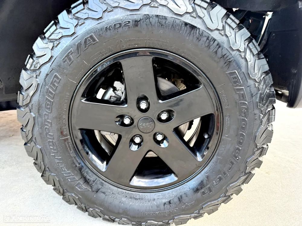Jeep Wrangler 2.8 CRD ATX Sport - 36