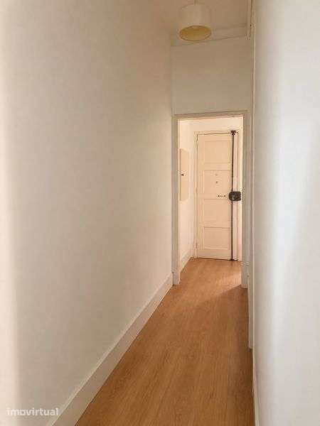 T1+1 Totalmente Mobilado para Arrendamento | Penha de França – Lisboa - Grande imagem: 2/8