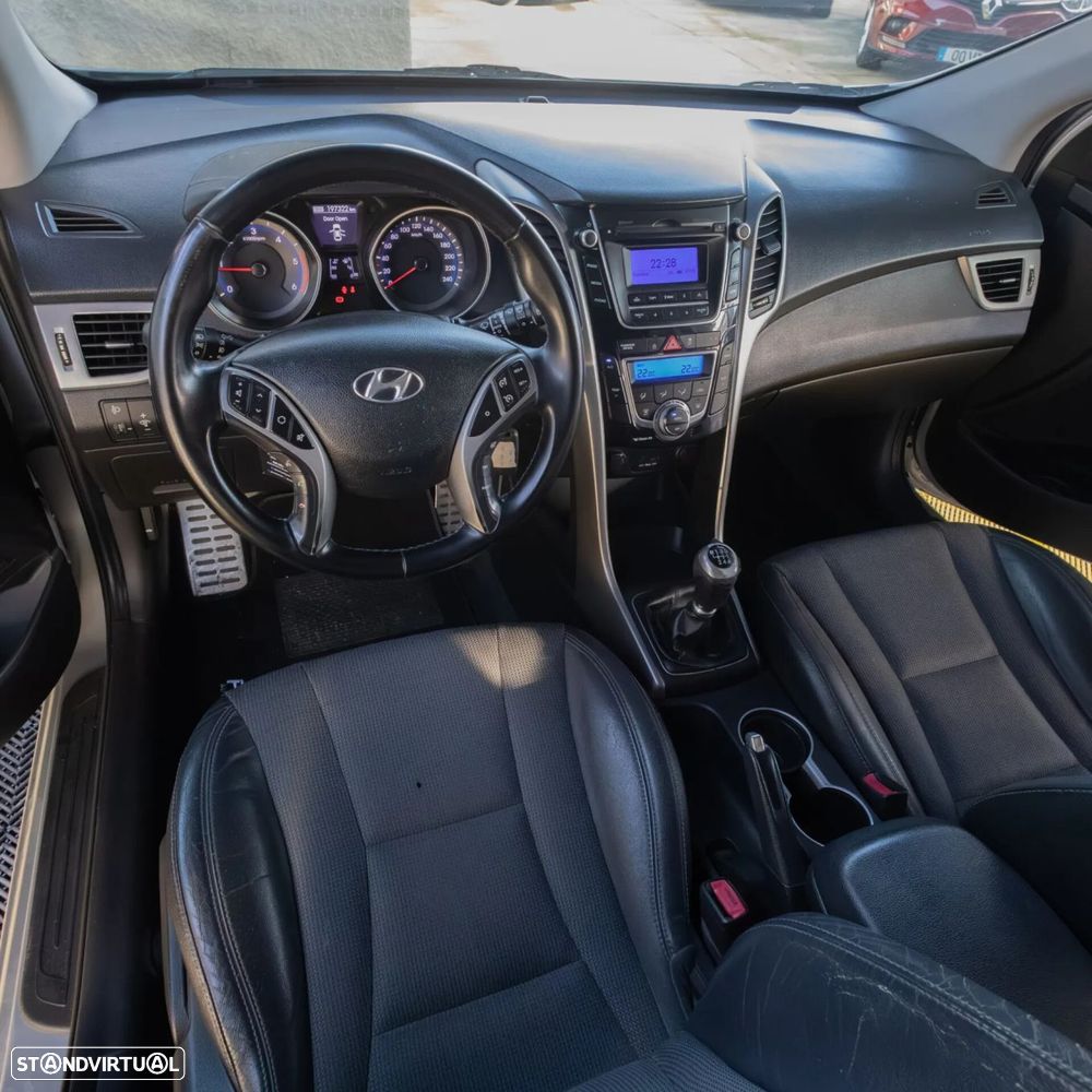 Hyundai i30 SW 1.6 CRDi Style J17 - 13