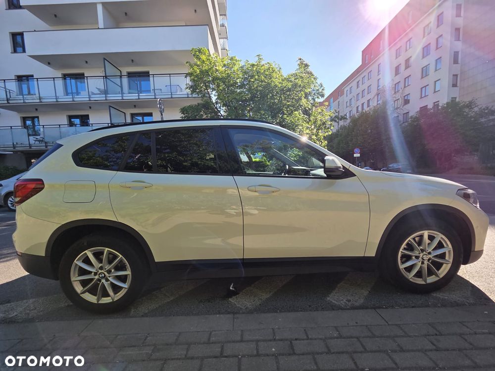 BMW X1 sDrive18i - 9