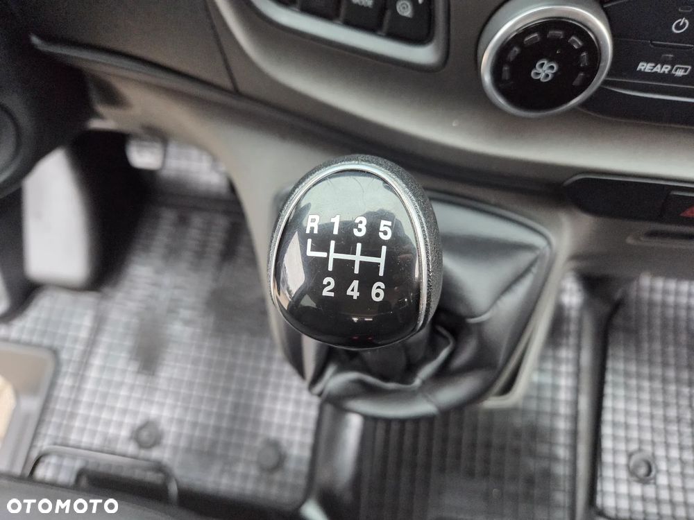 Ford Transit Custom - 27