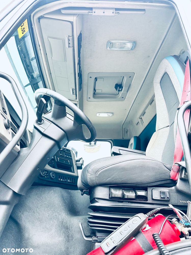 Volvo FM 410 / CHŁODNIA / WINDA ZEPRO / DMC 28000kg - 17