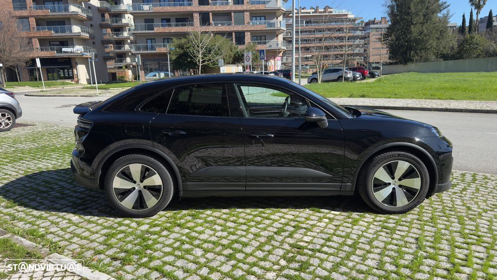 Porsche Macan Electric 4 - 11