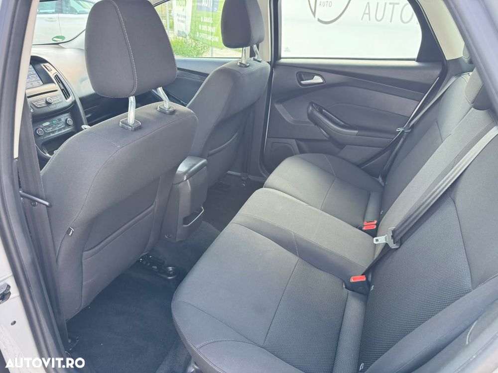 Ford Focus 1.5 EcoBlue Start-Stopp-System COOL&CONNECT - 11