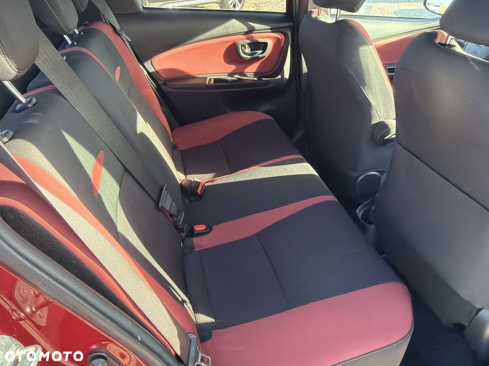 Toyota Yaris - 11