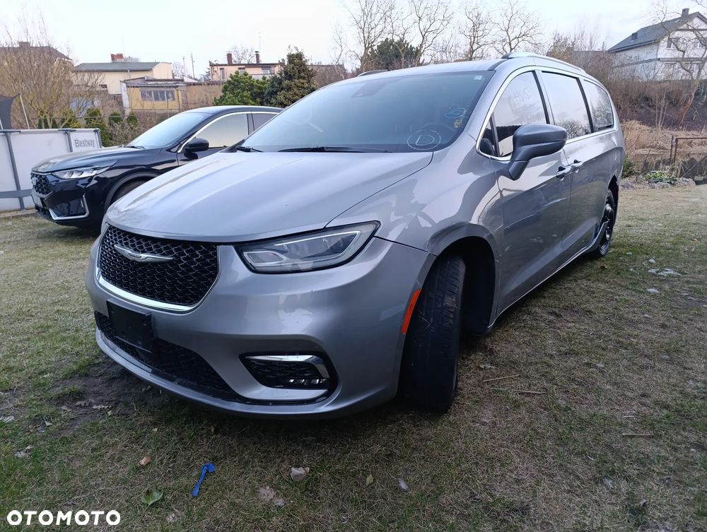 Chrysler Pacifica - 7