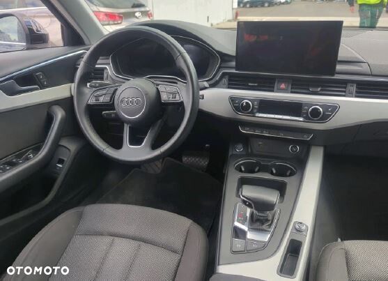 Audi A4 Limousine - 5