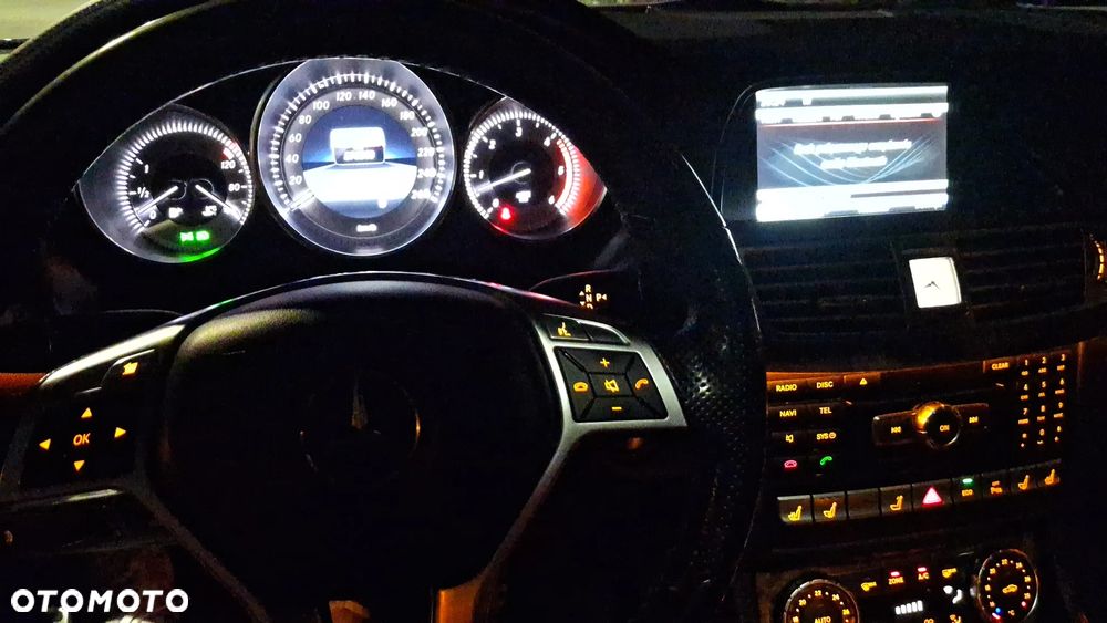 Mercedes-Benz CLS - 25