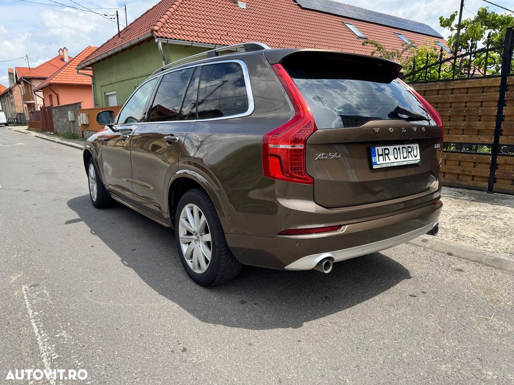 Volvo XC 90 D5 AWD Momentum - 3