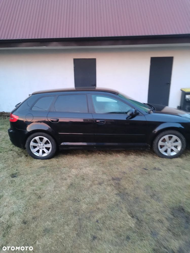 Audi A3 Sportback 2.0 TDI DPF Ambiente - 4