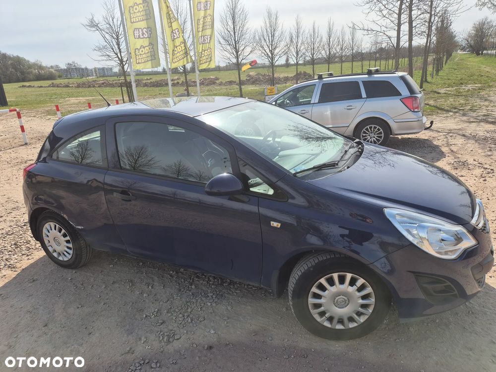 Opel Corsa 1.0 12V Essentia - 4