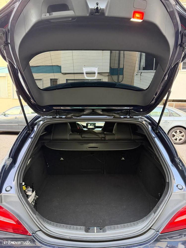 Mercedes-Benz CLA 180 d Shooting Brake Urban - 8
