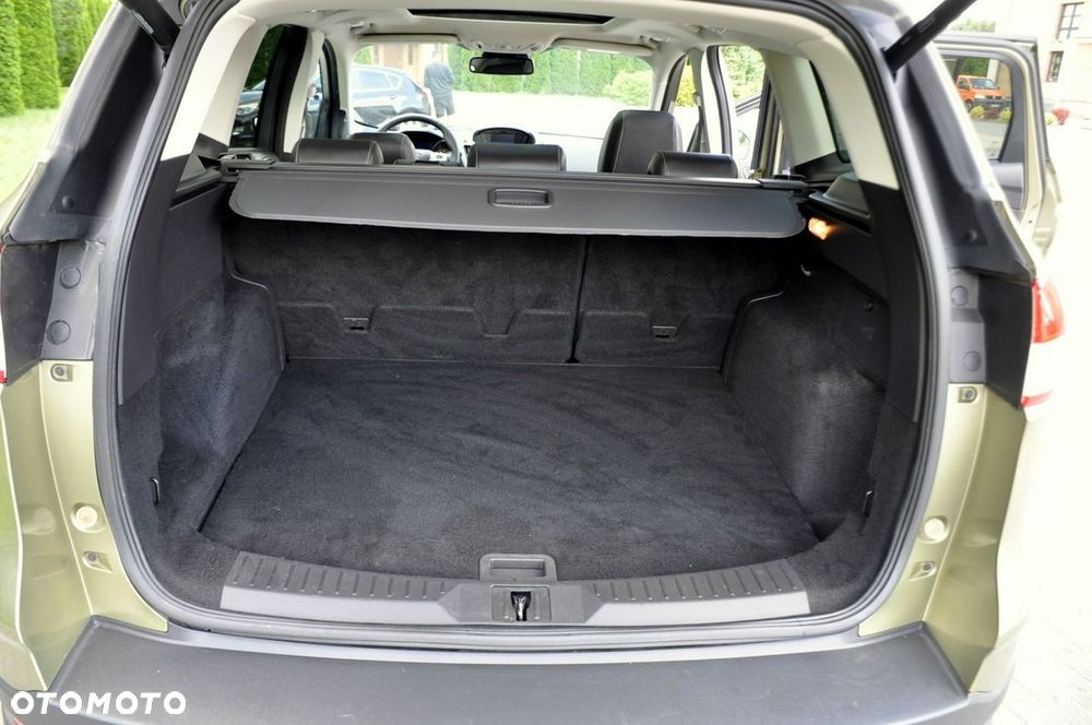 Ford Kuga - 38